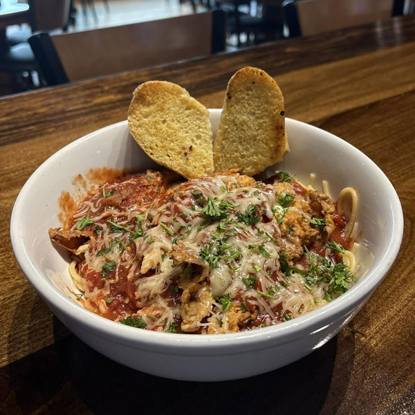 tumbleweed-bar-and-grill-chicken-parmesan-pasta-gardner-kansas