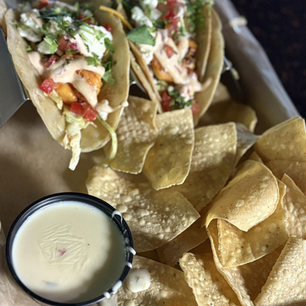 tumbleweed-bar-and-grill-tacos-chips-and-queso-gardner-kansas